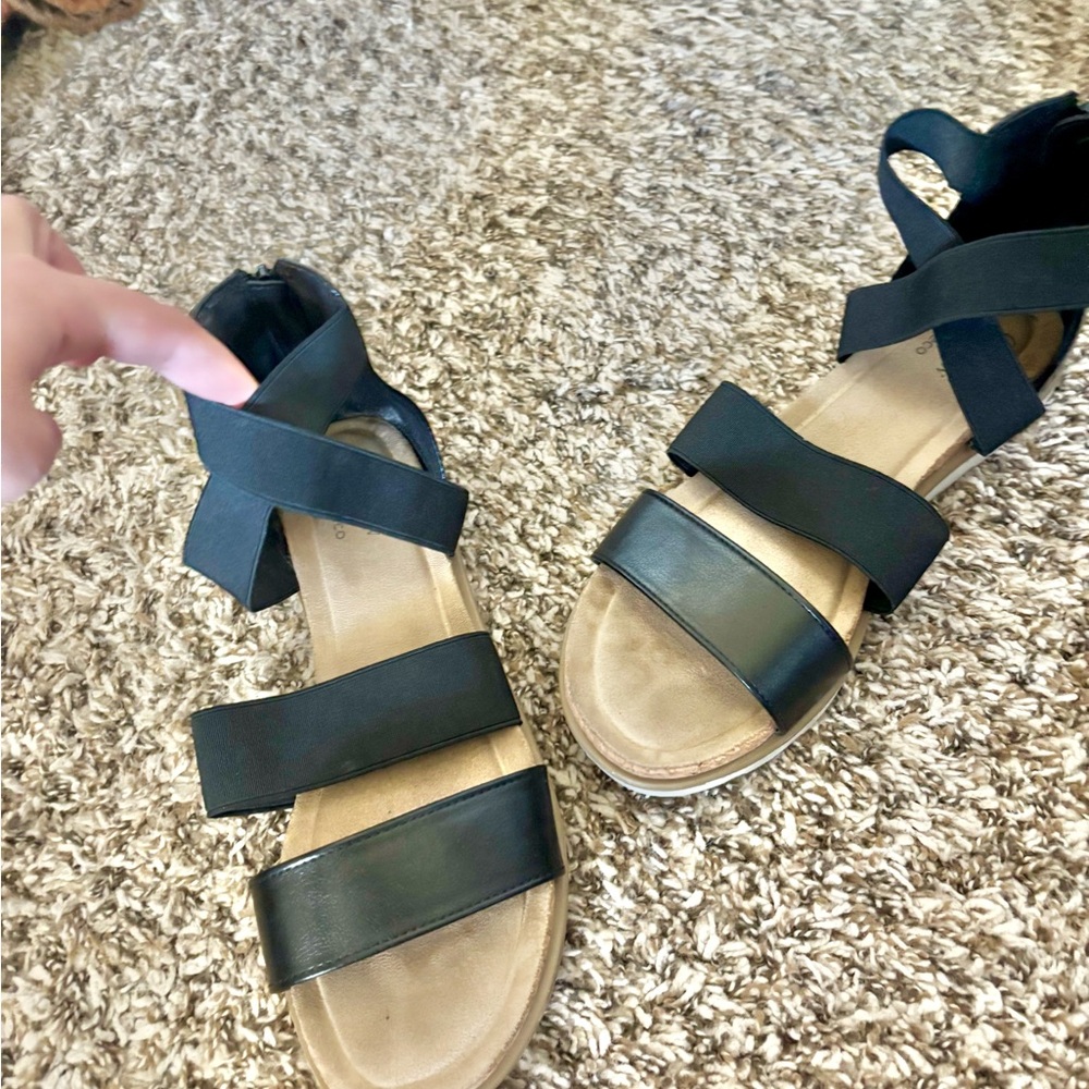 Croft & Barrow Black Sandals Sleek and Comfortable